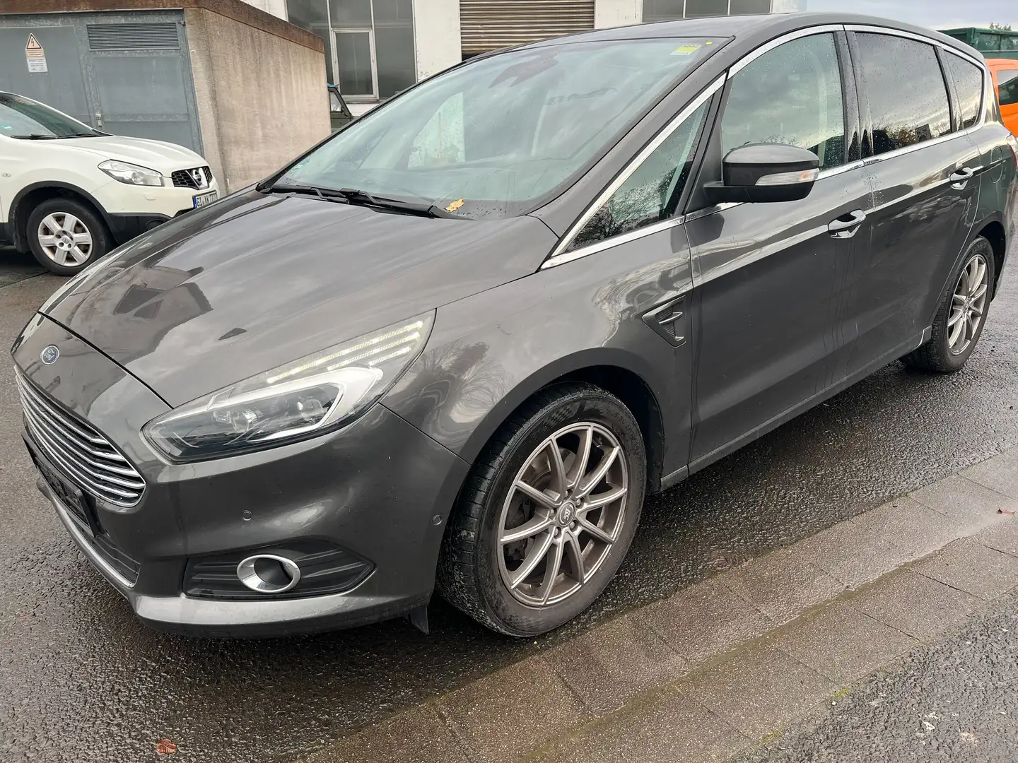 Ford S-Max Titanium Grau - 2