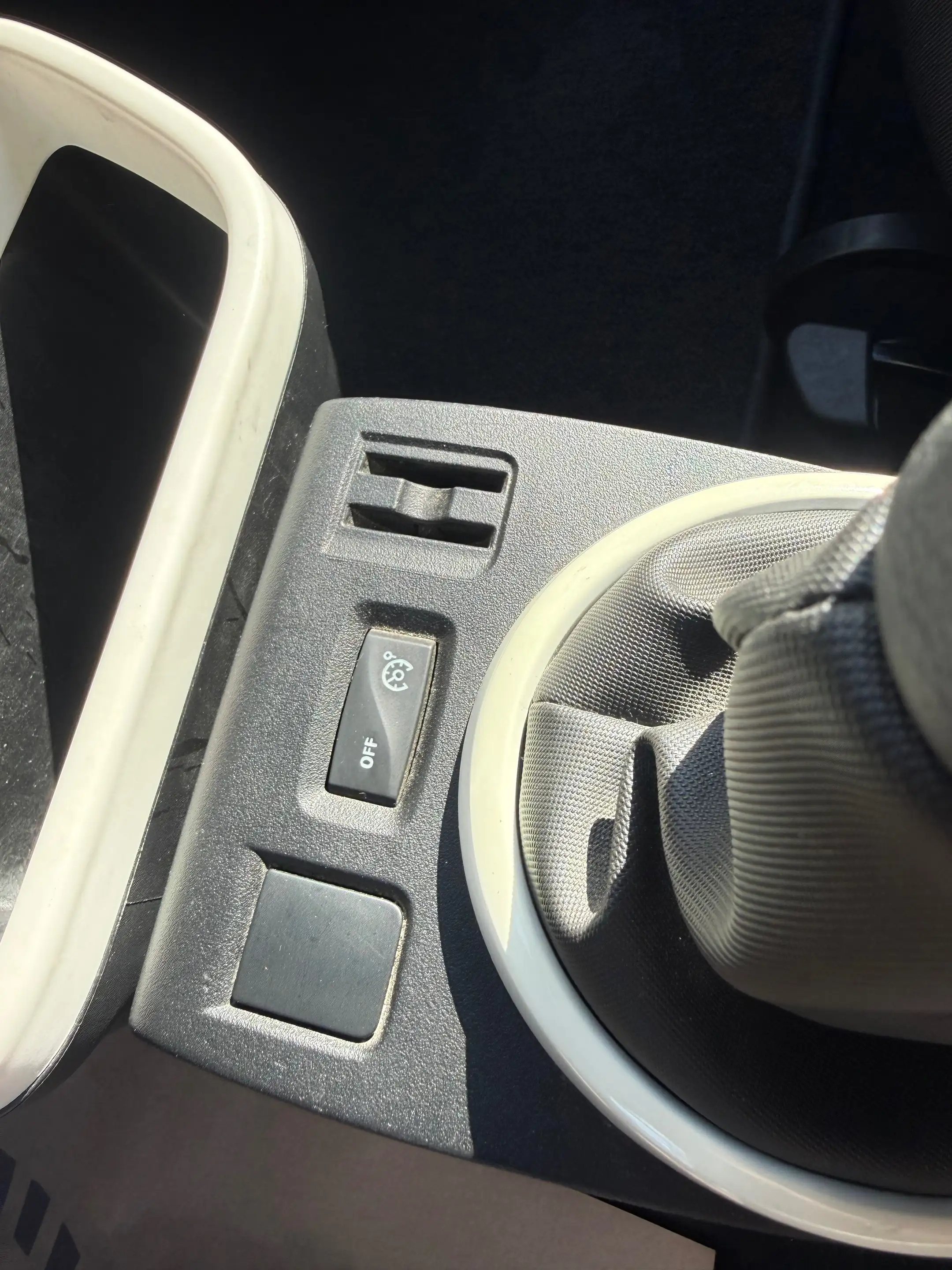 Renault Twingo Twingo 1.0i SCe Limited S — photo 14