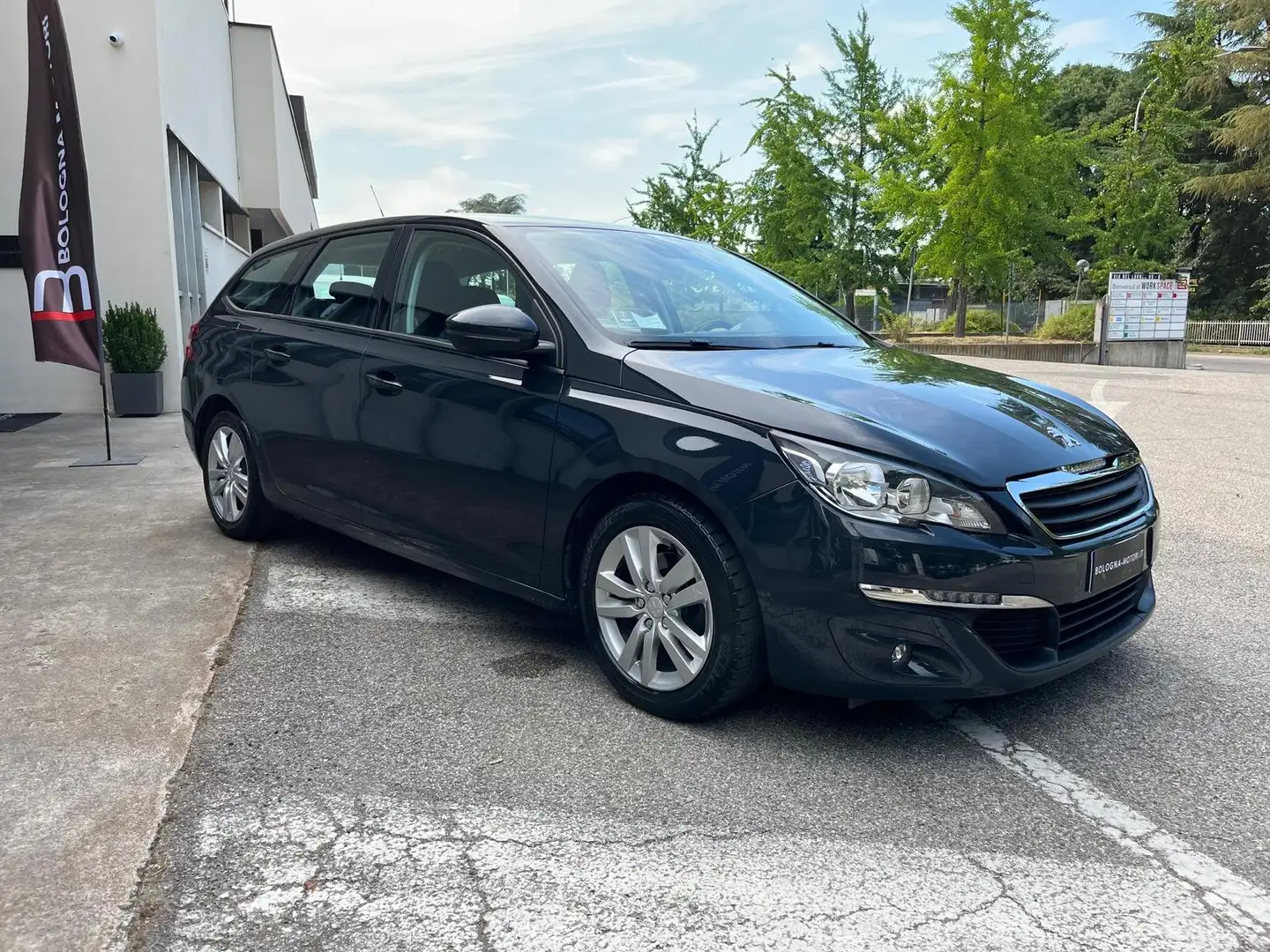 Peugeot 308 SW 1.6 bluehdi Zwart - 2