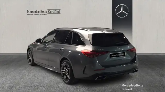 Mercedes-Benz C-Class view 4