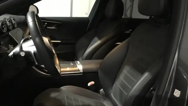 Mercedes-Benz C-Class view 7