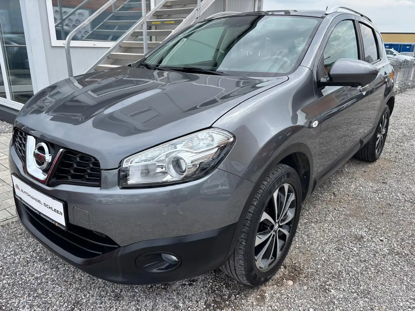 Nissan Qashqai 1.6 dCi I-Way_77 930 km_NAVI_360Kamera_Serviceheft Gris - 1