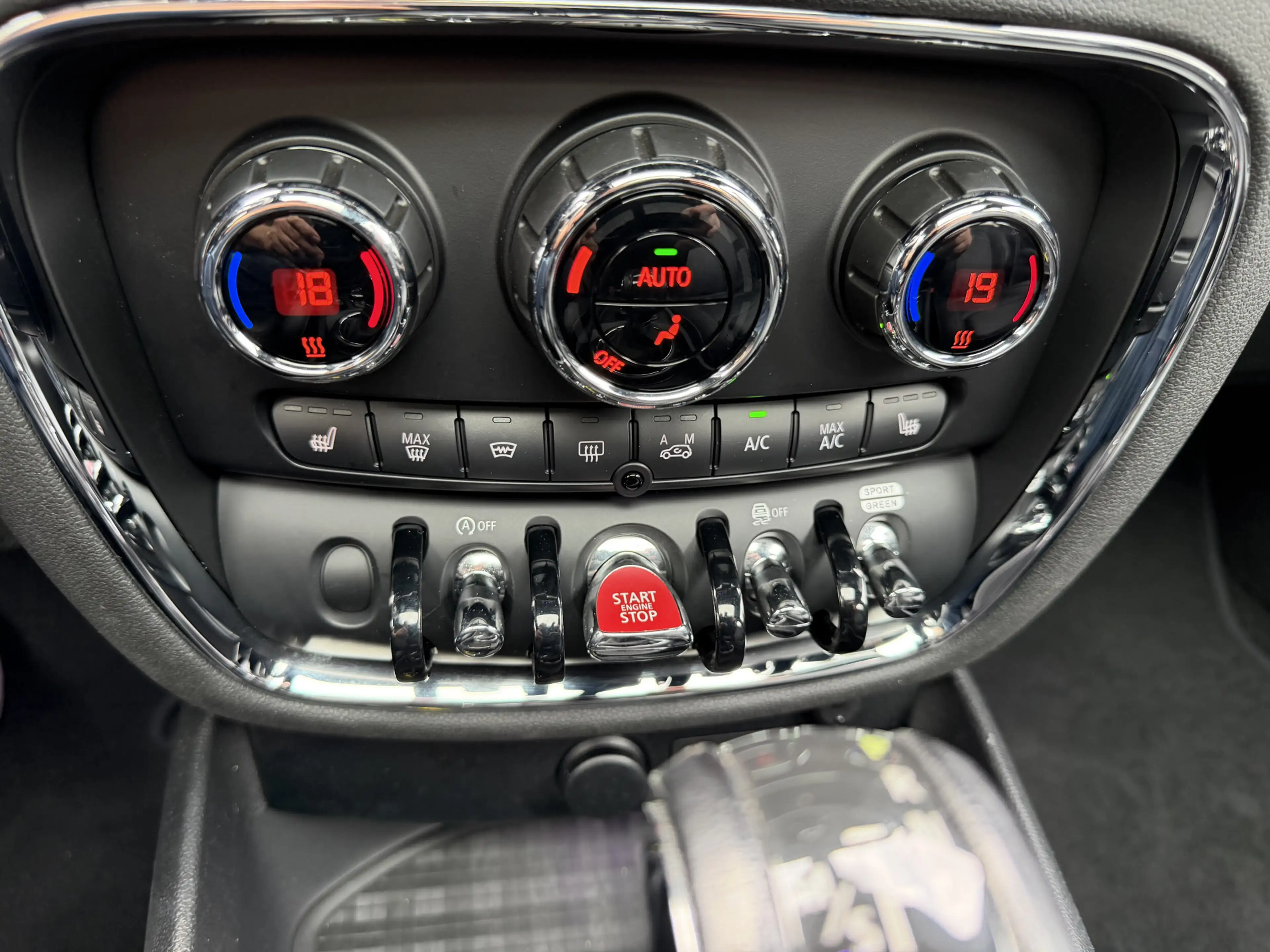 MINI Cooper S Clubman 2.0 Chili Serious Business Leder/Panorama/Stoelver — photo 14