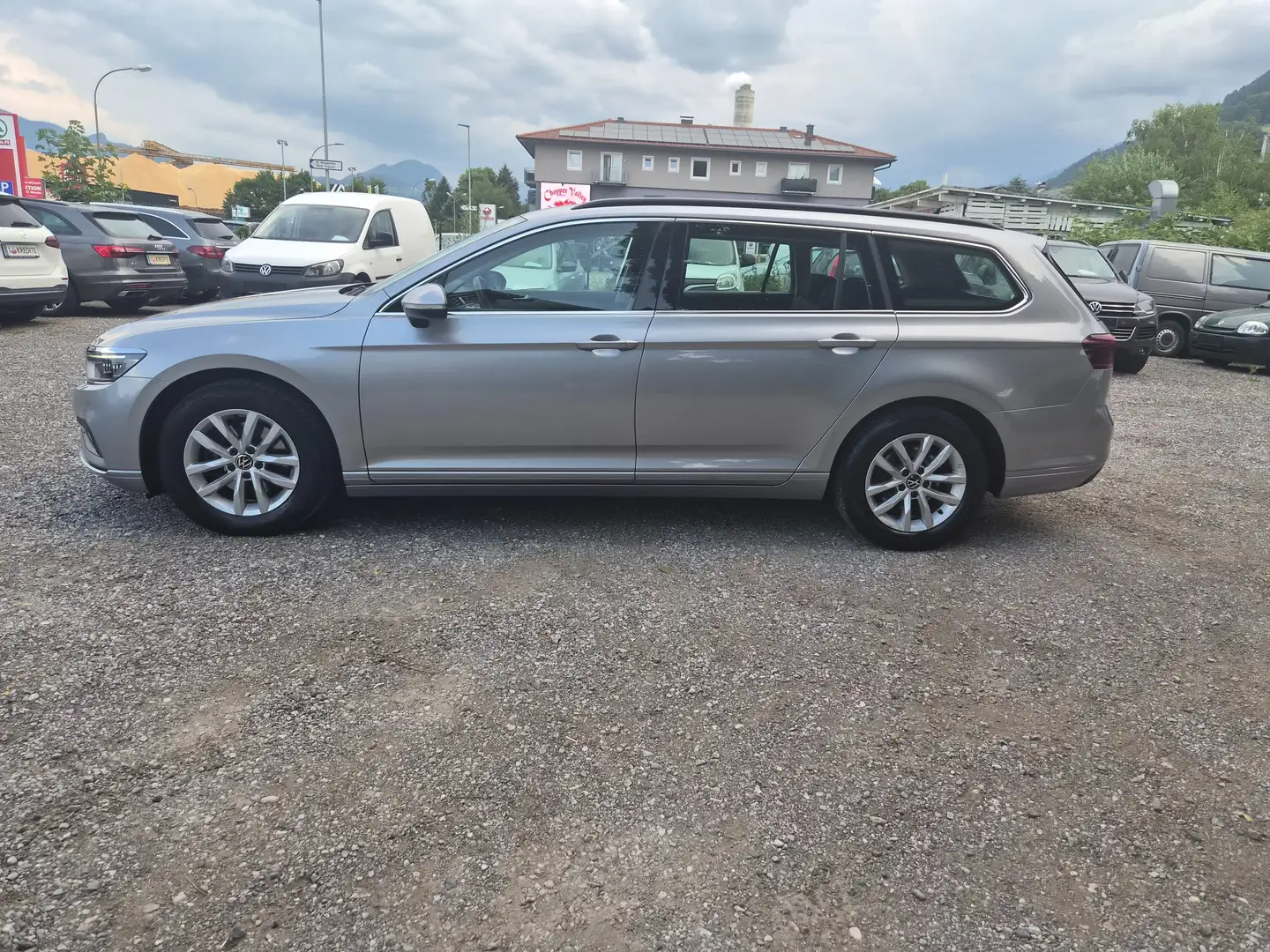 Volkswagen Passat Business 2.0 TDI DSG Silber - 2