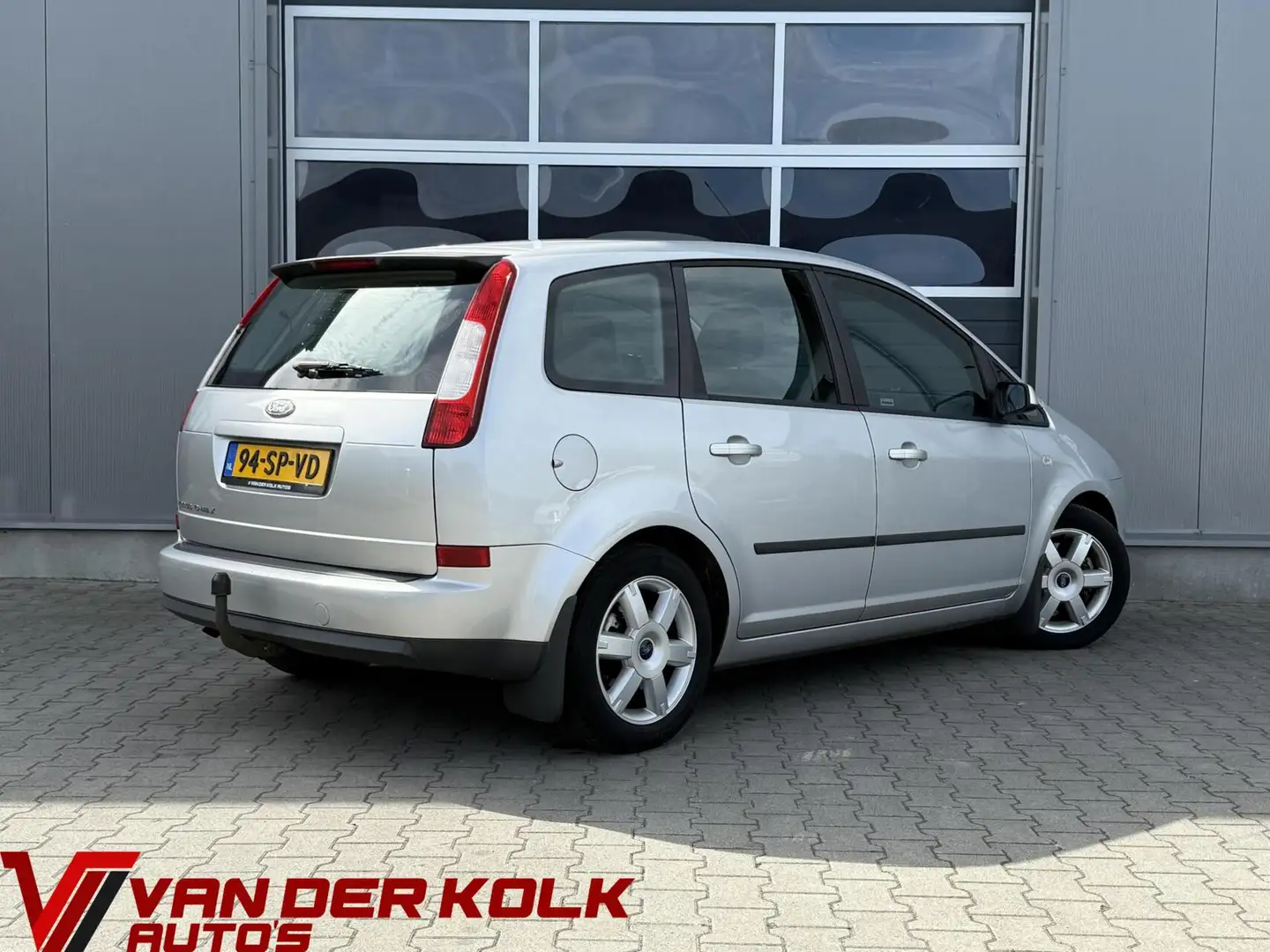 Ford Focus C-Max 2.0-16V Futura Cruise Airco Trekhaak Lichtmetaal Grijs - 2