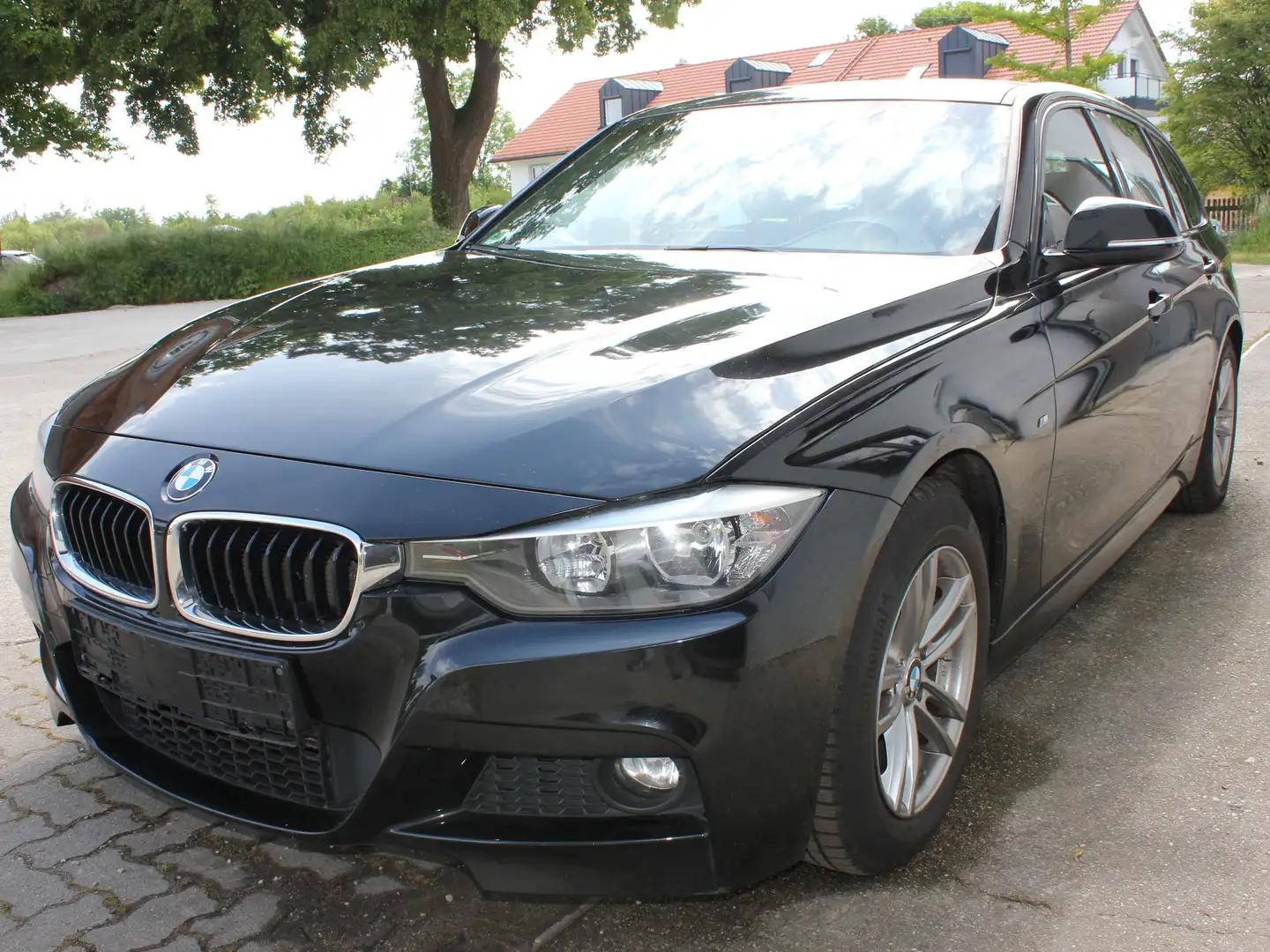BMW 320 320 i Touring Aut. M-Sportpaket Pano AHK Motorscha Negro - 1