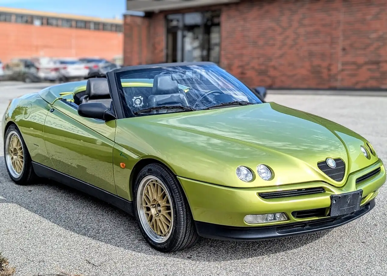 Alfa Romeo Spider снимка Alfa Romeo Spider