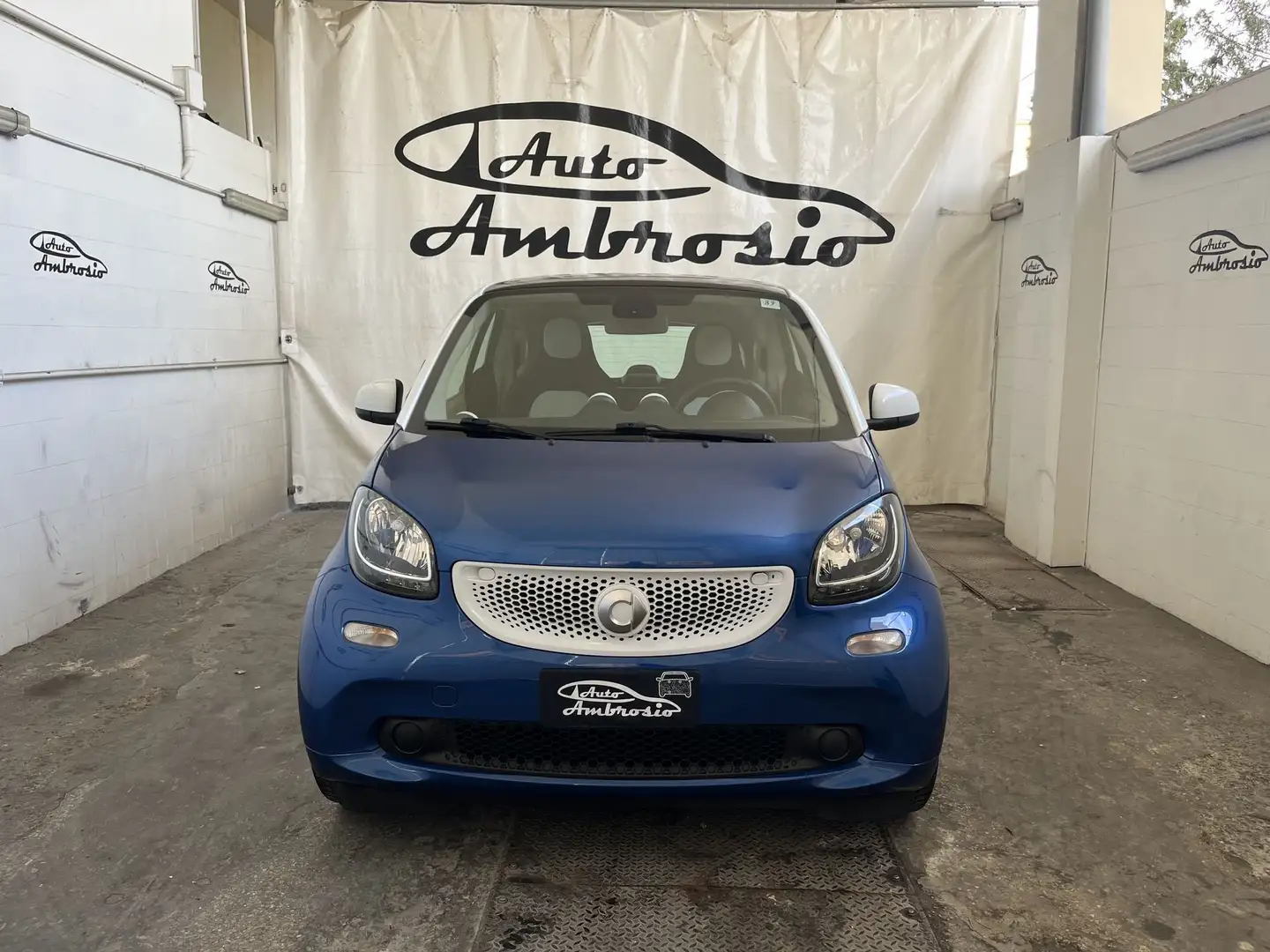 smart forTwo 70 1.0 Automatic Prime TUA da 129,00 euro al mese Modrá - 2