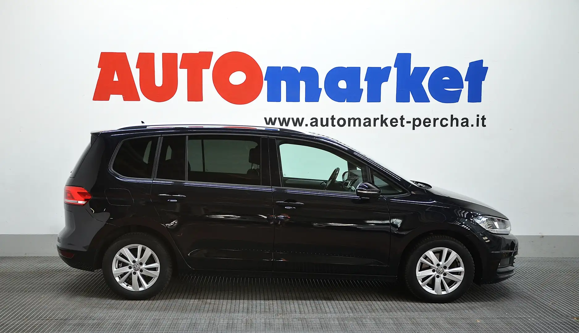 Volkswagen Touran 2.0 TDI Business DSG 7posti Nero - 1