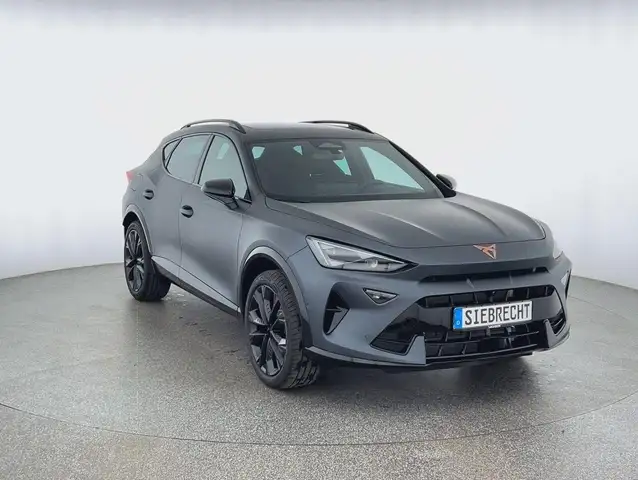 Cupra Formentor view 3