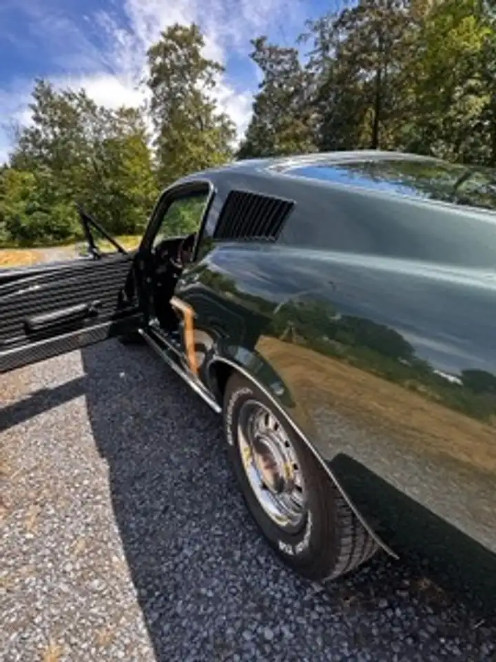 Ford Mustang Fastback, foto 3