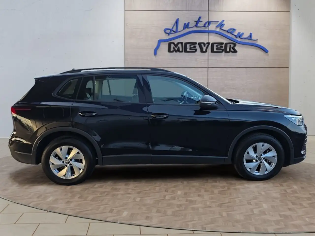 Volkswagen Tiguan 2,0TDI DSG Kamera/LED/ACC/App Connect ** 6