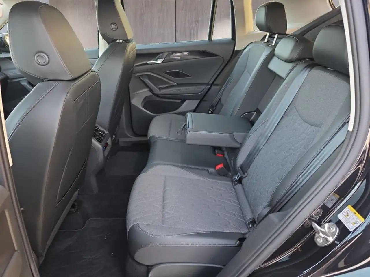 Volkswagen Tiguan 2,0TDI DSG Kamera/LED/ACC/App Connect ** 15