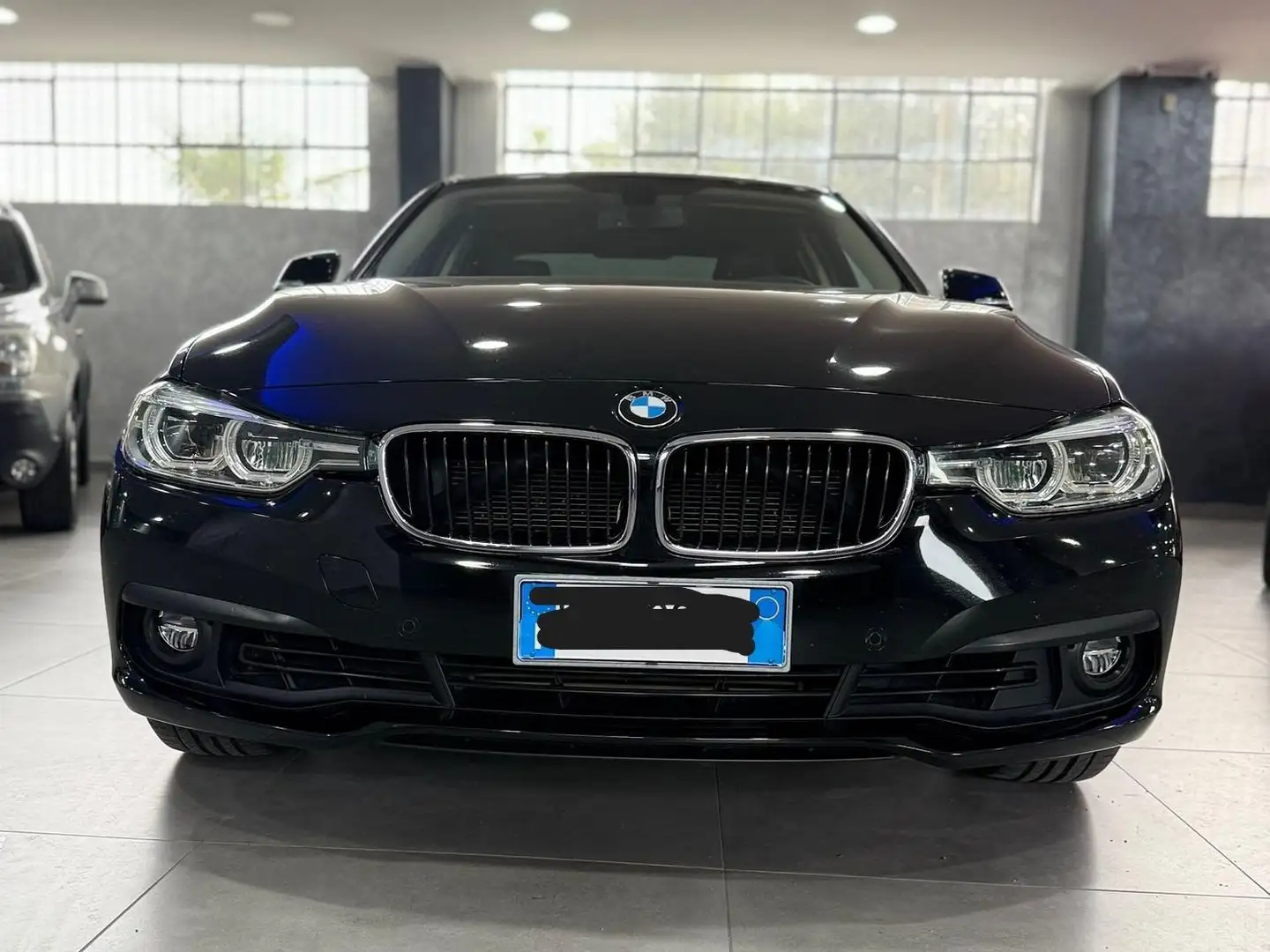 BMW 318 Schwarz - 1