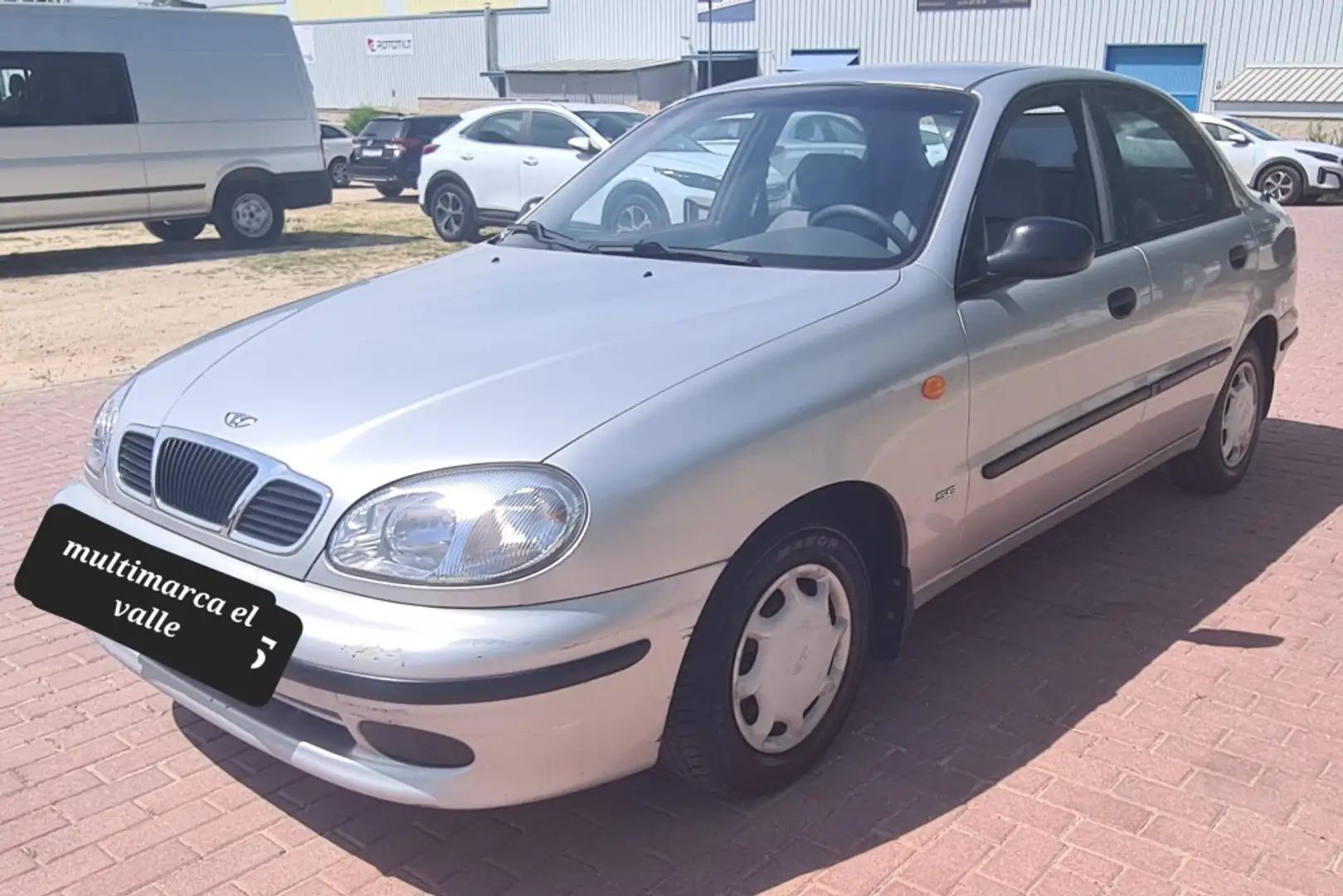 Daewoo Lanos 1.6 16v. SX Gris - 1