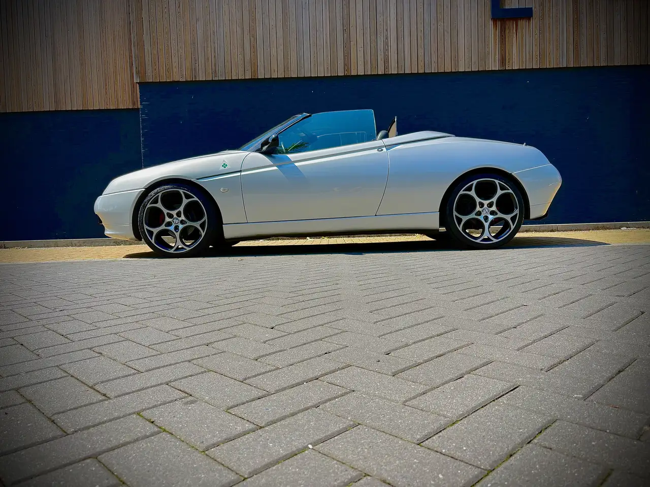 Alfa Romeo Spider 2.0 Twin Spark L, foto 1