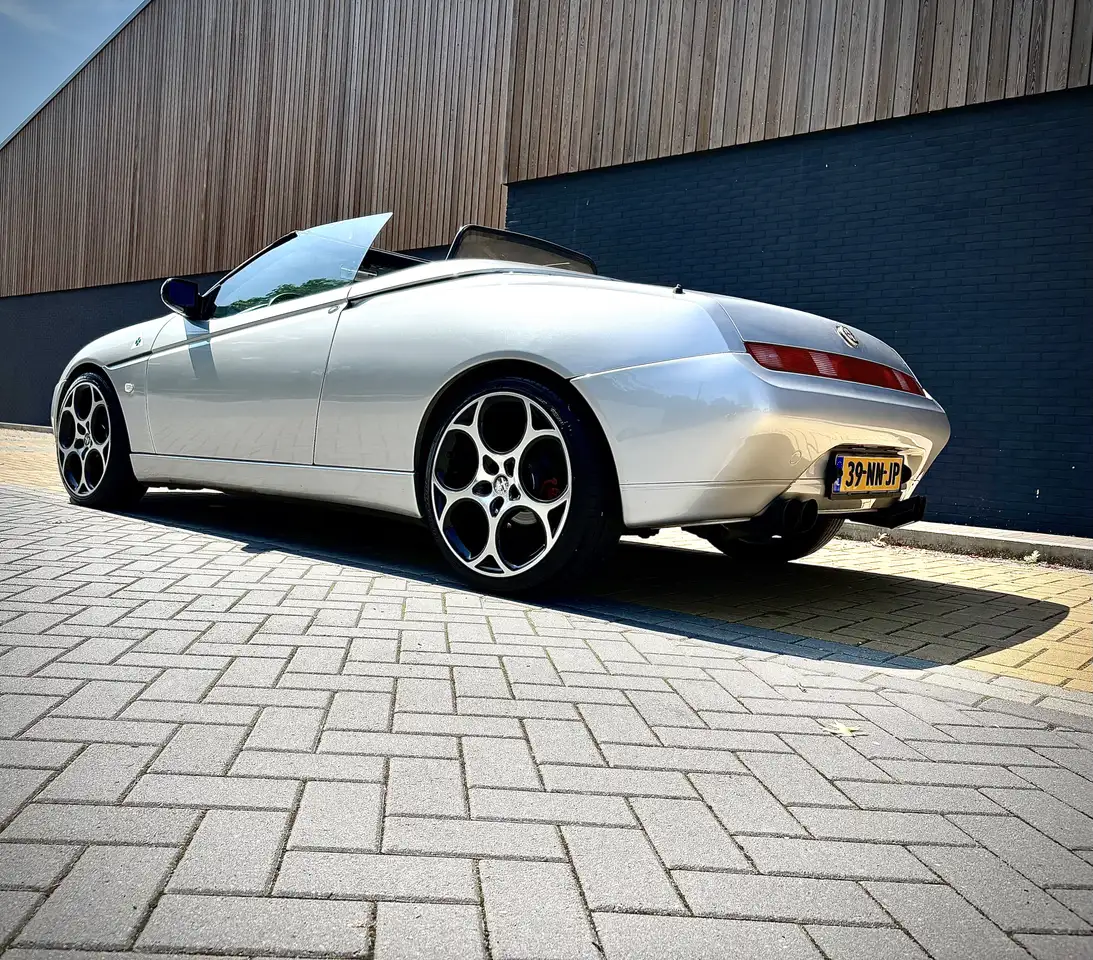Alfa Romeo Spider 2.0 Twin Spark L, foto 3