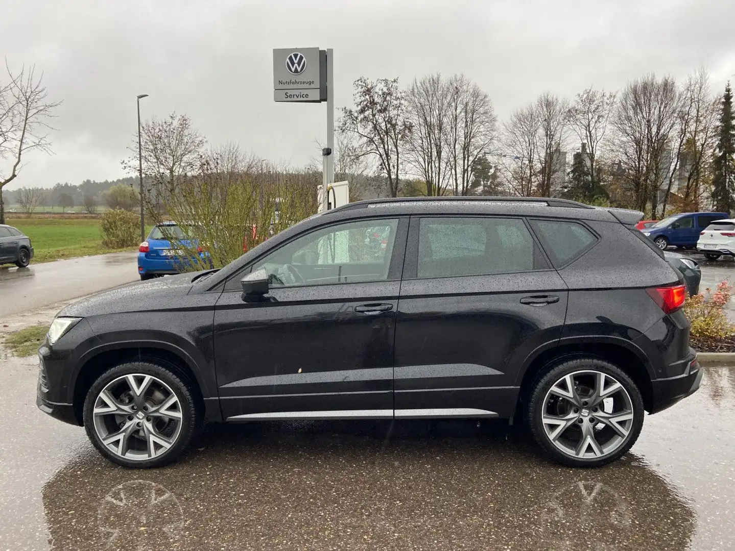 SEAT Ateca 1.5 TSI DSG FR-Line 19"+SAFE-DRIVING-XL+NA Schwarz - 2