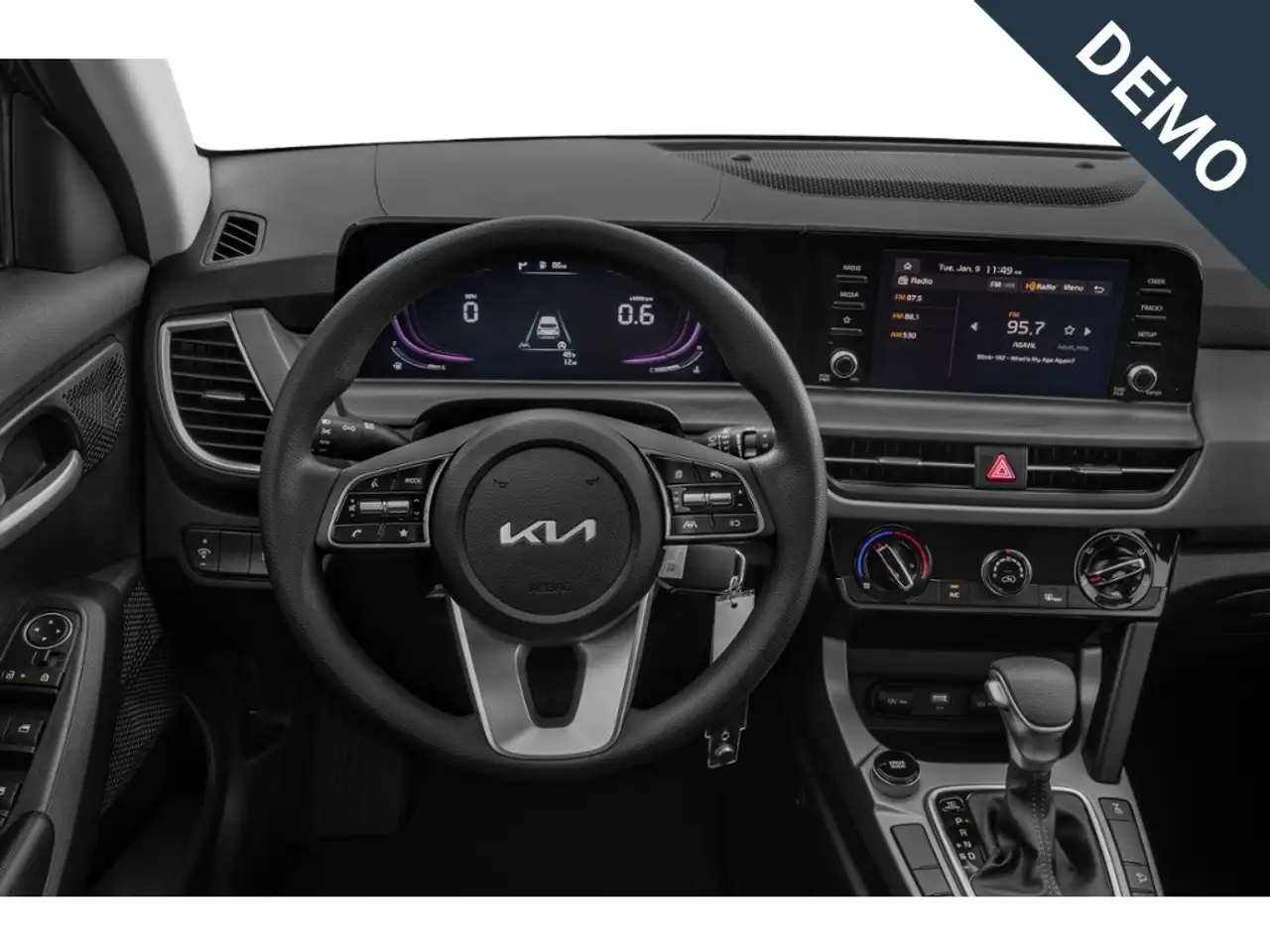 Kia Seltos photo Kia Seltos