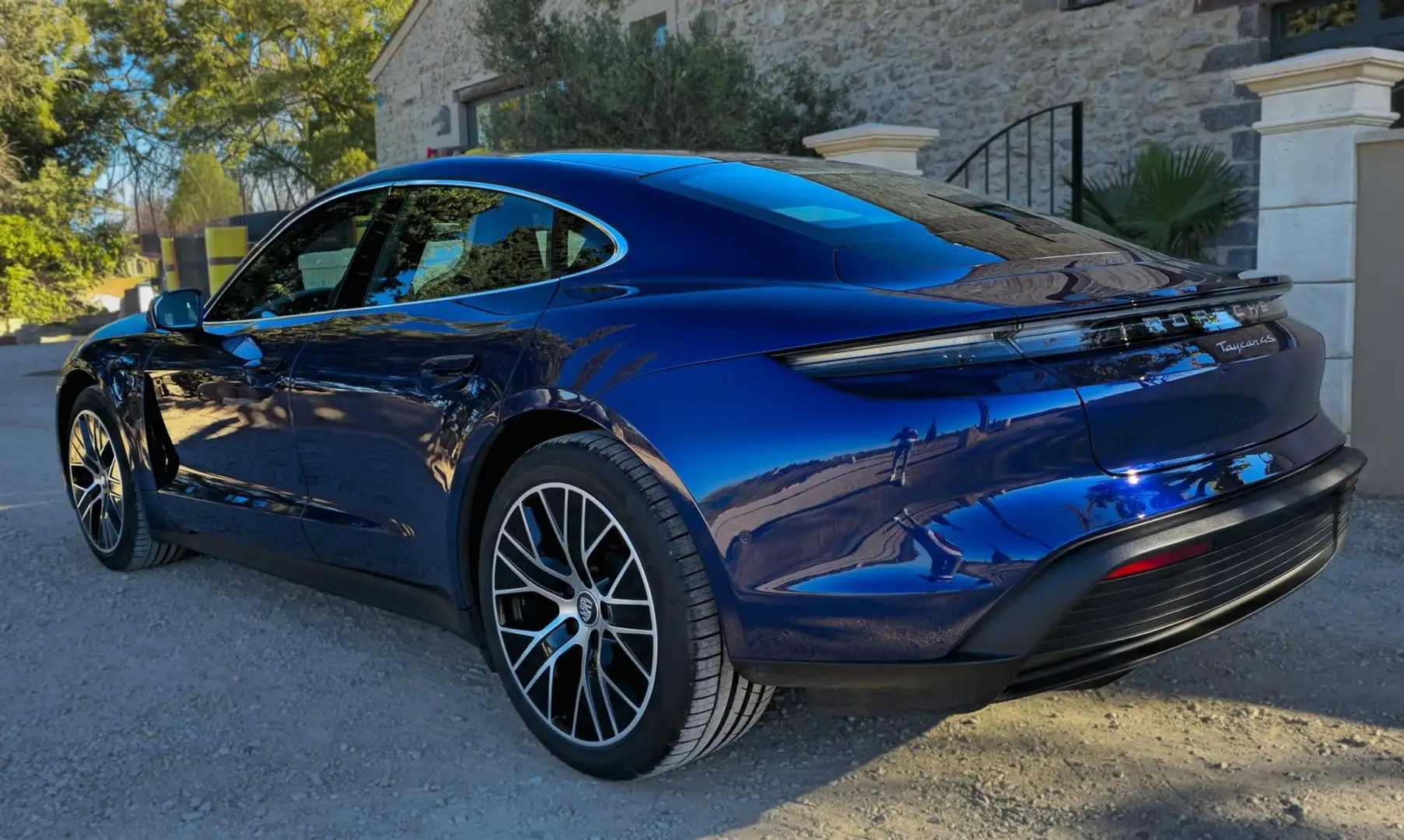 Porsche Taycan Taycan 4S 571 ch avec batterie performance plus Bleu - 1