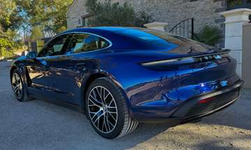 Taycan 4S 571 ch avec batterie performance plus