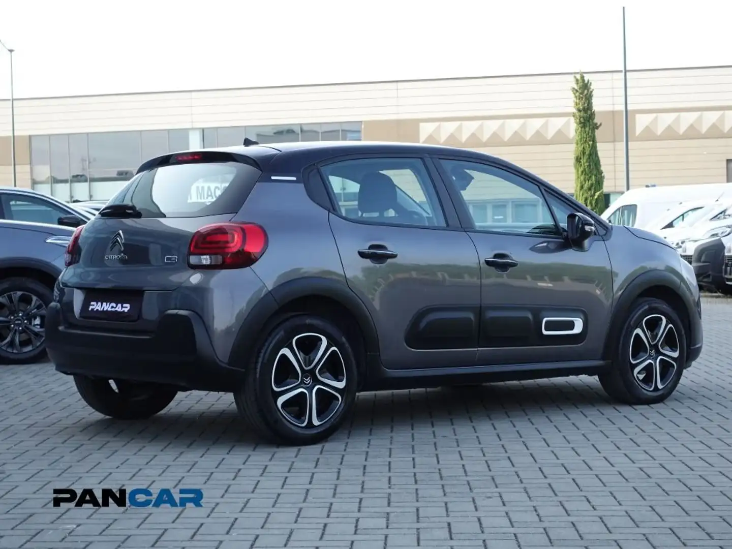 Citroen C3 1.2 puretech Shine Neopatentati Grau - 2