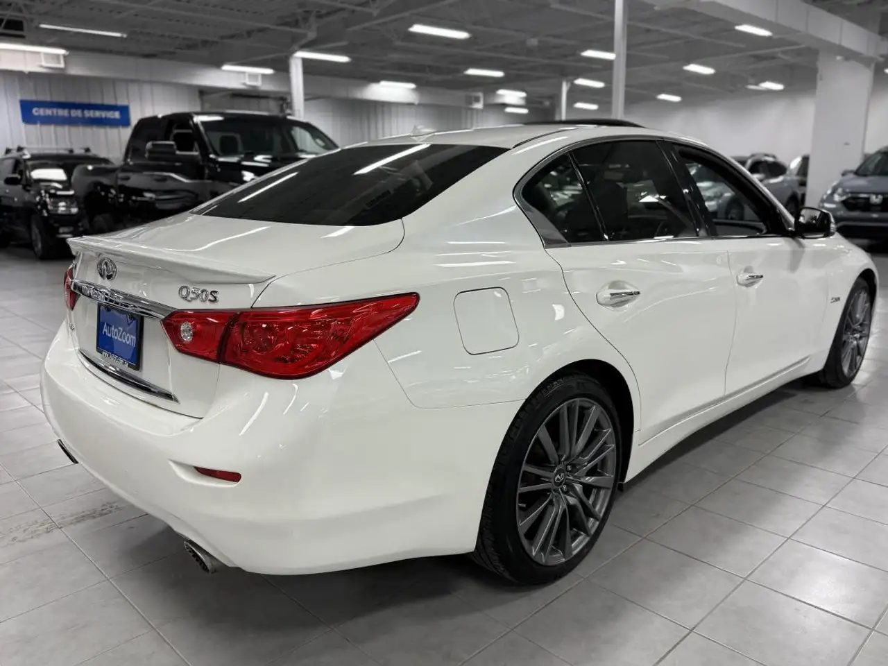 Infiniti Q50 снимка Infiniti Q50