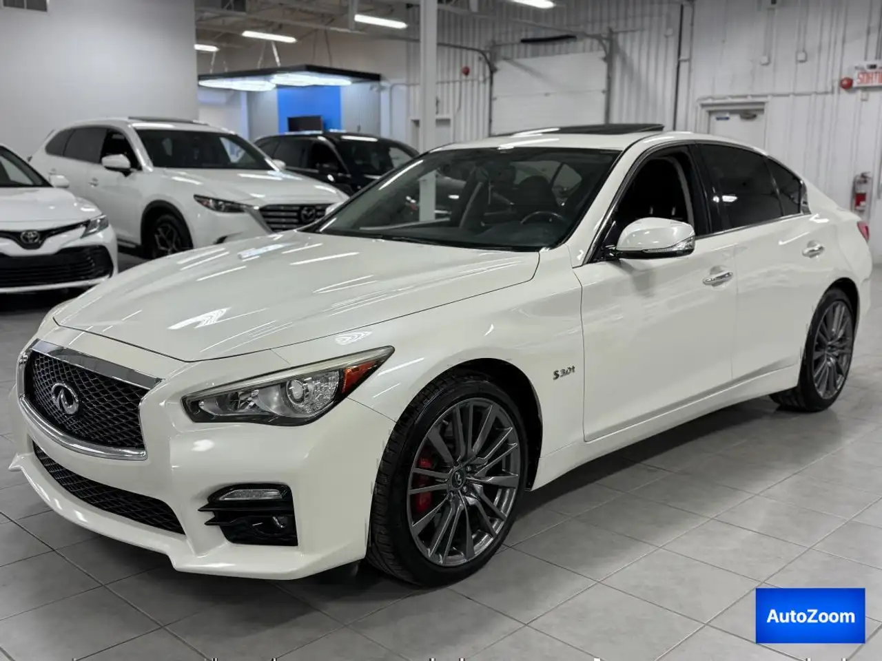 Infiniti Q50 снимка Infiniti Q50