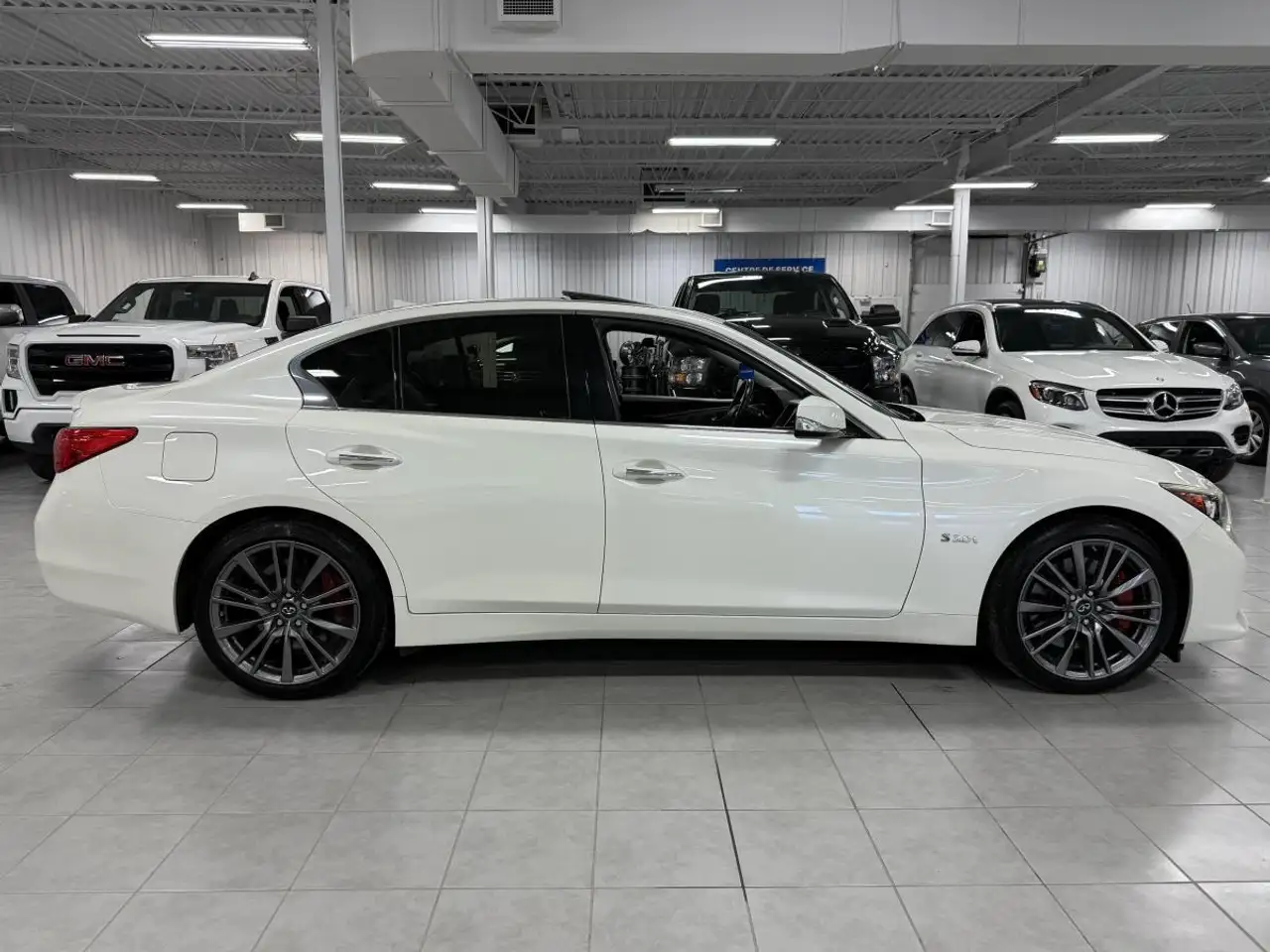 Infiniti Q50 снимка Infiniti Q50