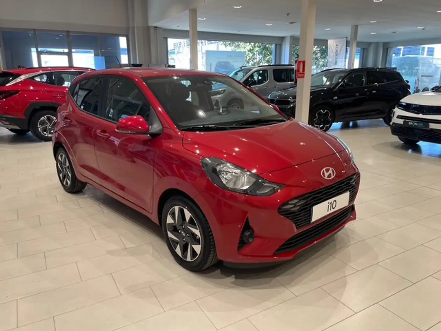 Hyundai i10 1.0 MPI Klass Rojo - 1