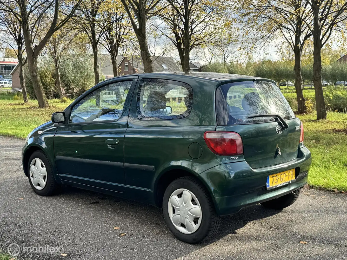 Toyota Yaris 1.3-16V VVT-i Sol*AUTOMAAT*AIRCO*ELEK. RAMEN Groen - 2