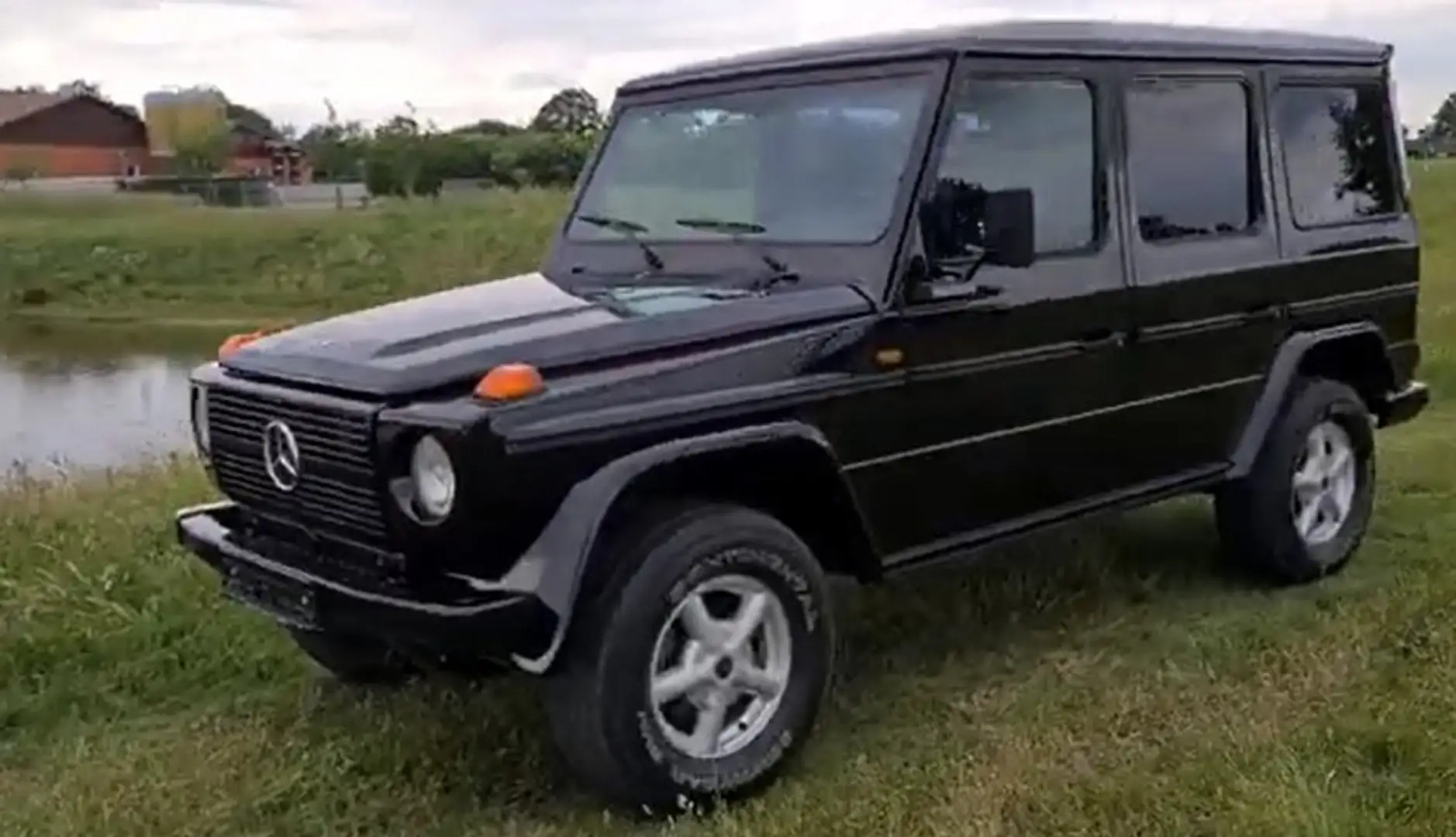 Mercedes-Benz G 250 GD W 460 Noir - 1