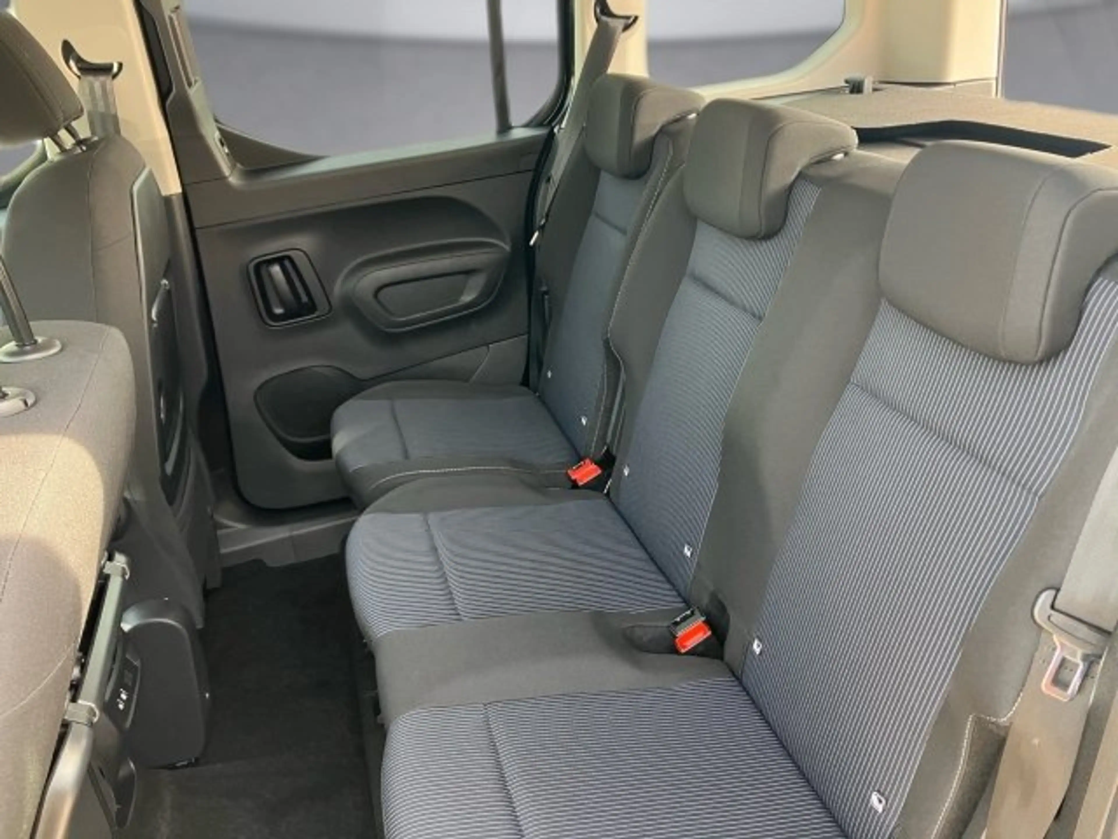 Fiat Doblo M BlueHDi 1,5L 130 PS EAT8 — photo 12