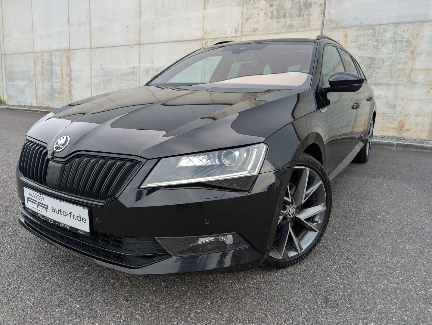 Skoda Superb Combi Sportline 4x4 mit VOLL Ausstattung Schwarz - 2