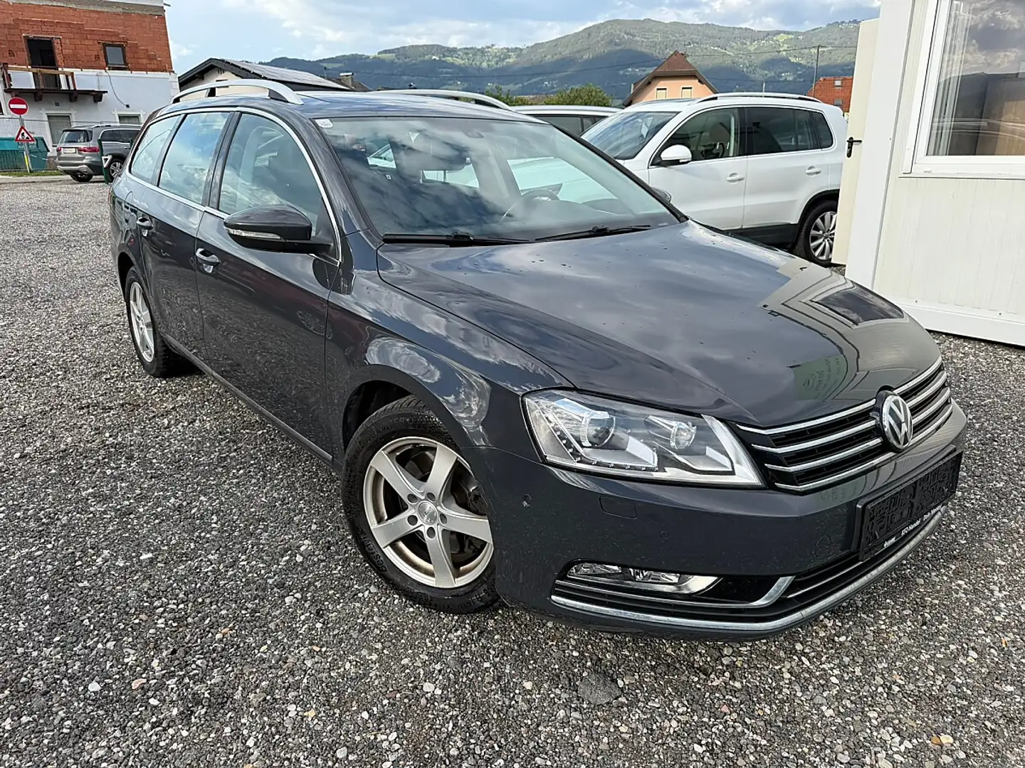 Volkswagen Passat Highline BMT 2,0 TDI Grau - 1