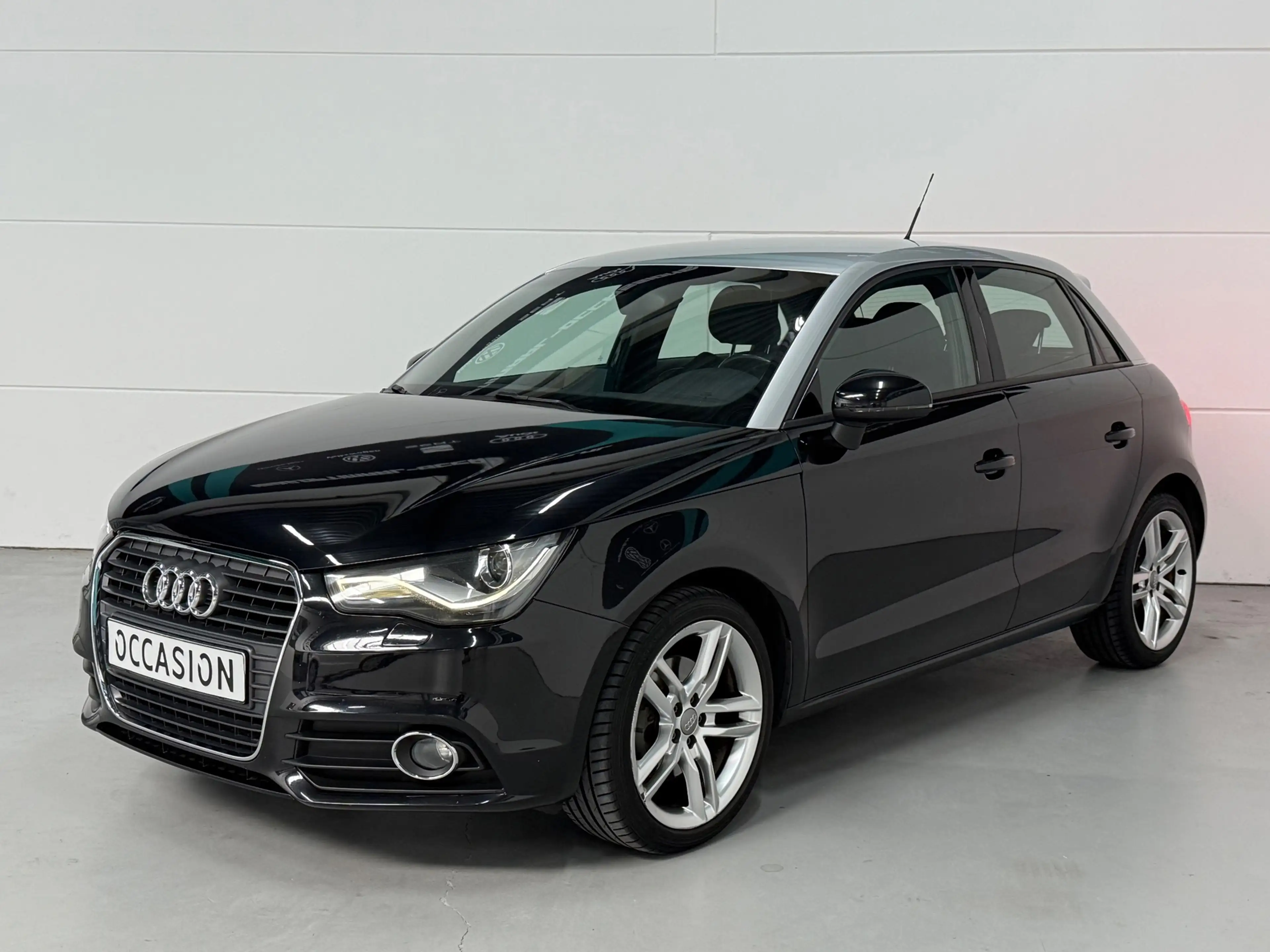 Audi A1 Sportback 1.4 TFSI Ambition Xenon Navi Pdc Clima — photo 2