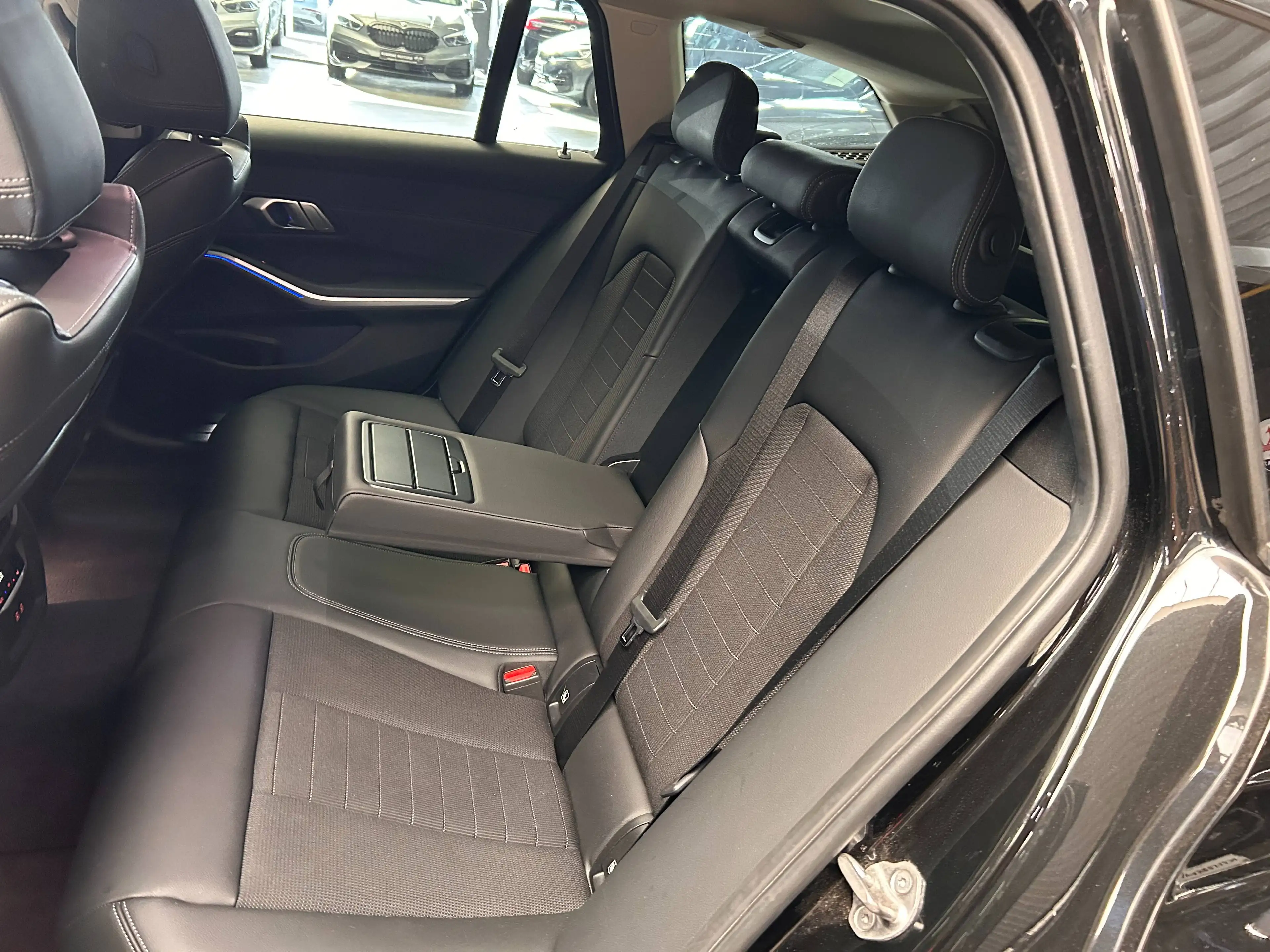 BMW 316 dA Touring SportLine Alu18"/Led/Pdc/Gps/Live/Cruise/Carplay/Bt *1j garantie* — photo 8