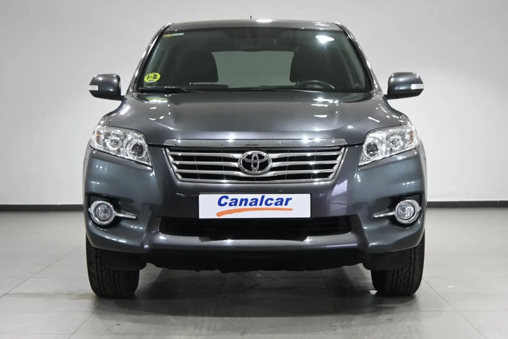 Toyota RAV 4 2.2D-4D Advance 4x2 Gris - 2