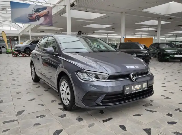 Volkswagen Polo view 2