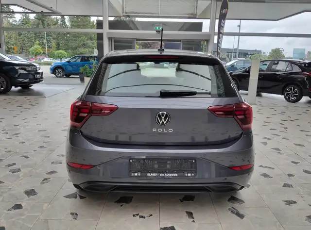 Volkswagen Polo view 7