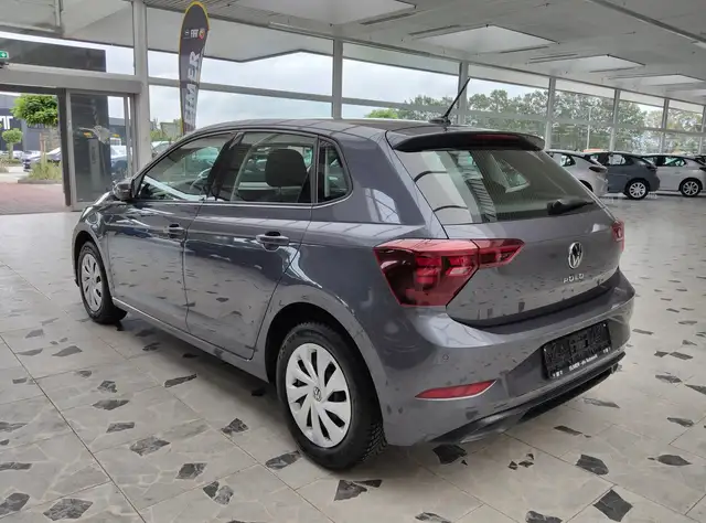 Volkswagen Polo view 6