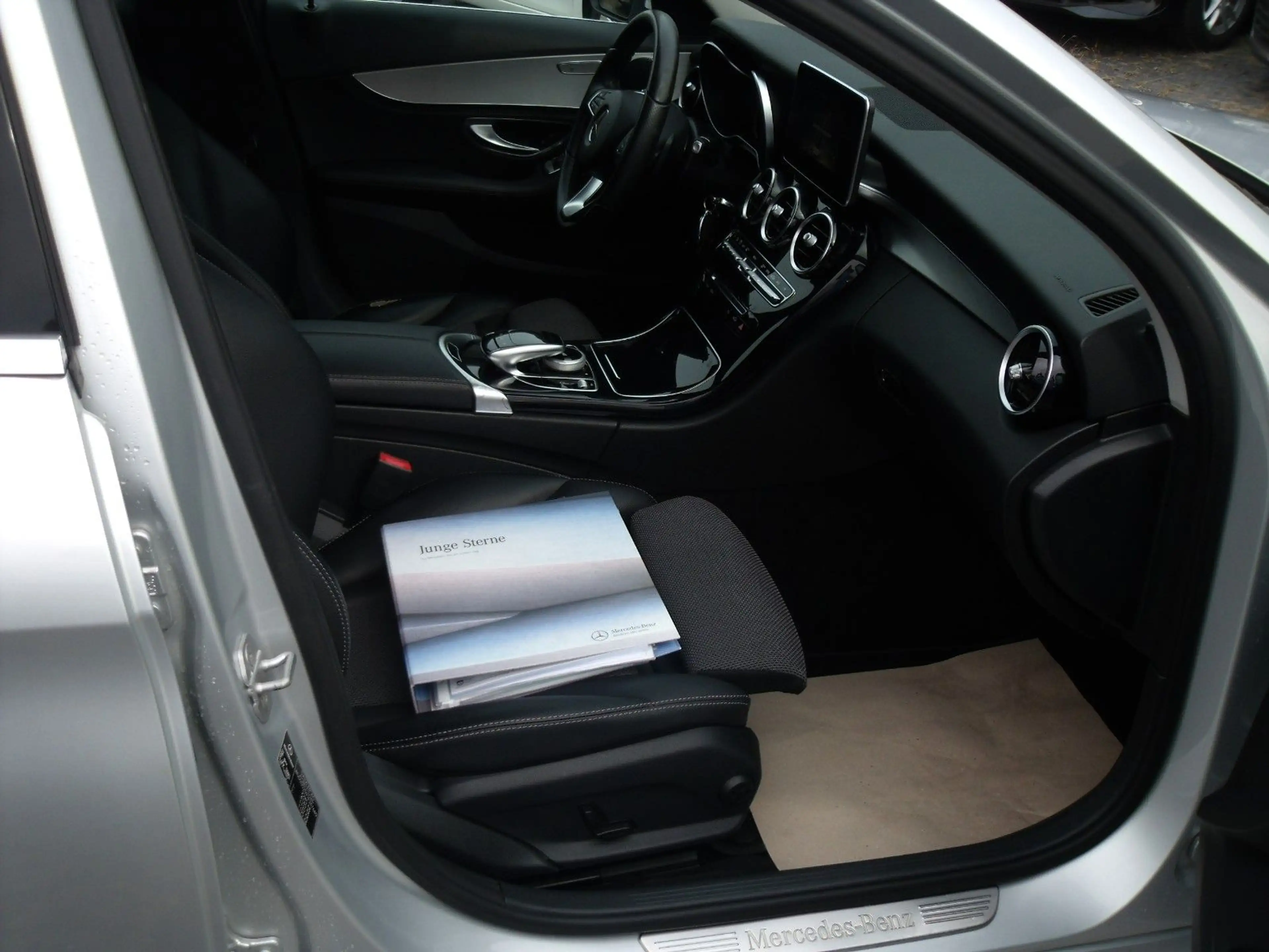 Mercedes-Benz C 250 T d 4Matic — photo 10