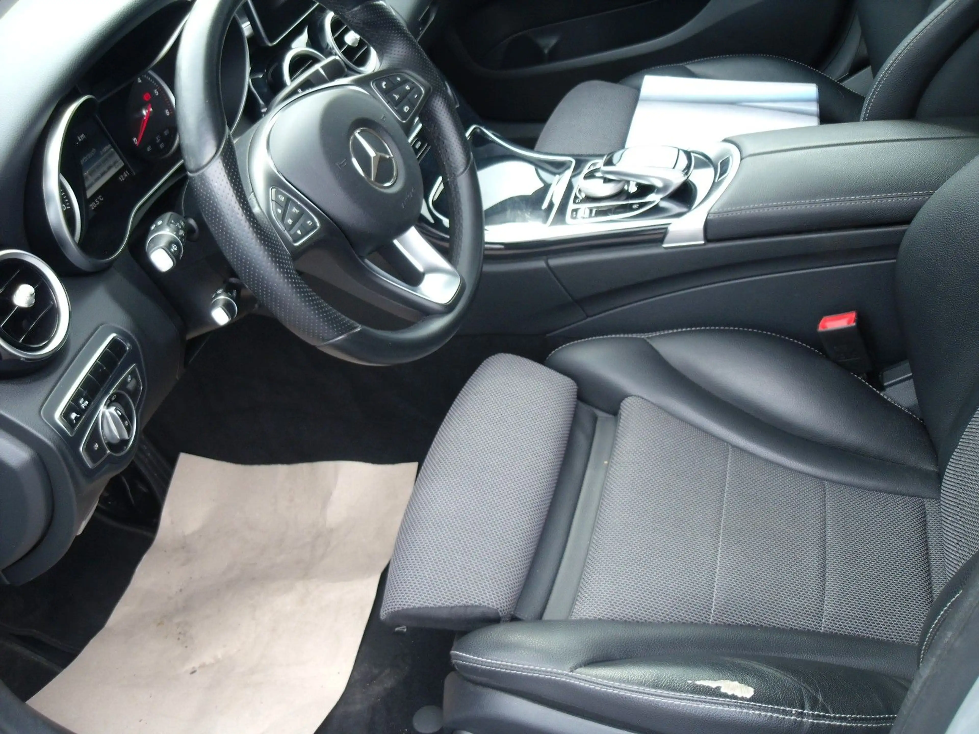 Mercedes-Benz C 250 T d 4Matic — photo 13