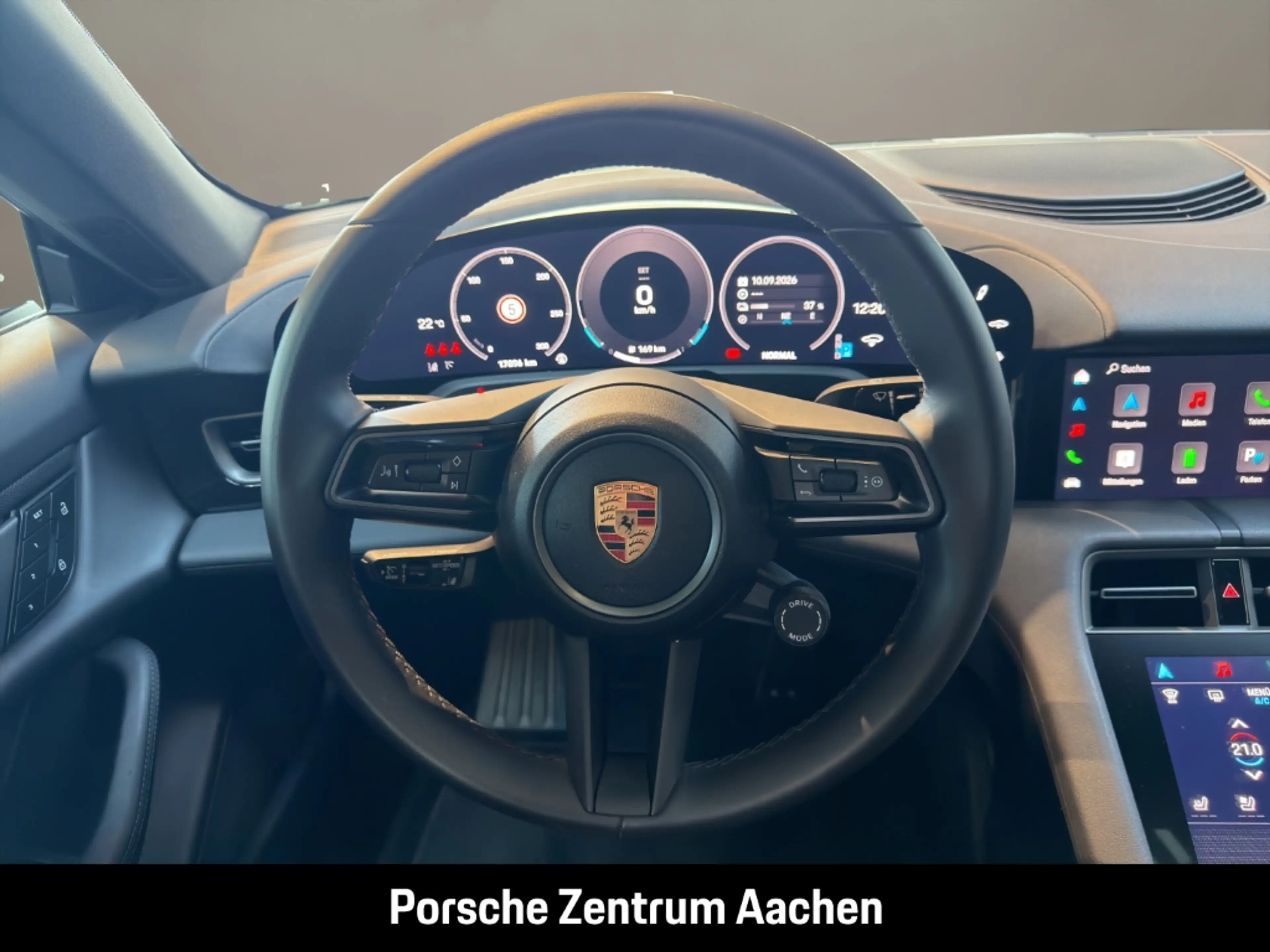 Porsche Taycan 4 Cross Turismo — photo 15