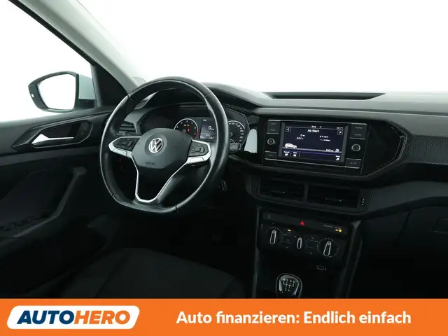 Volkswagen T-Cross view 13