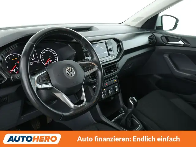 Volkswagen T-Cross view 11