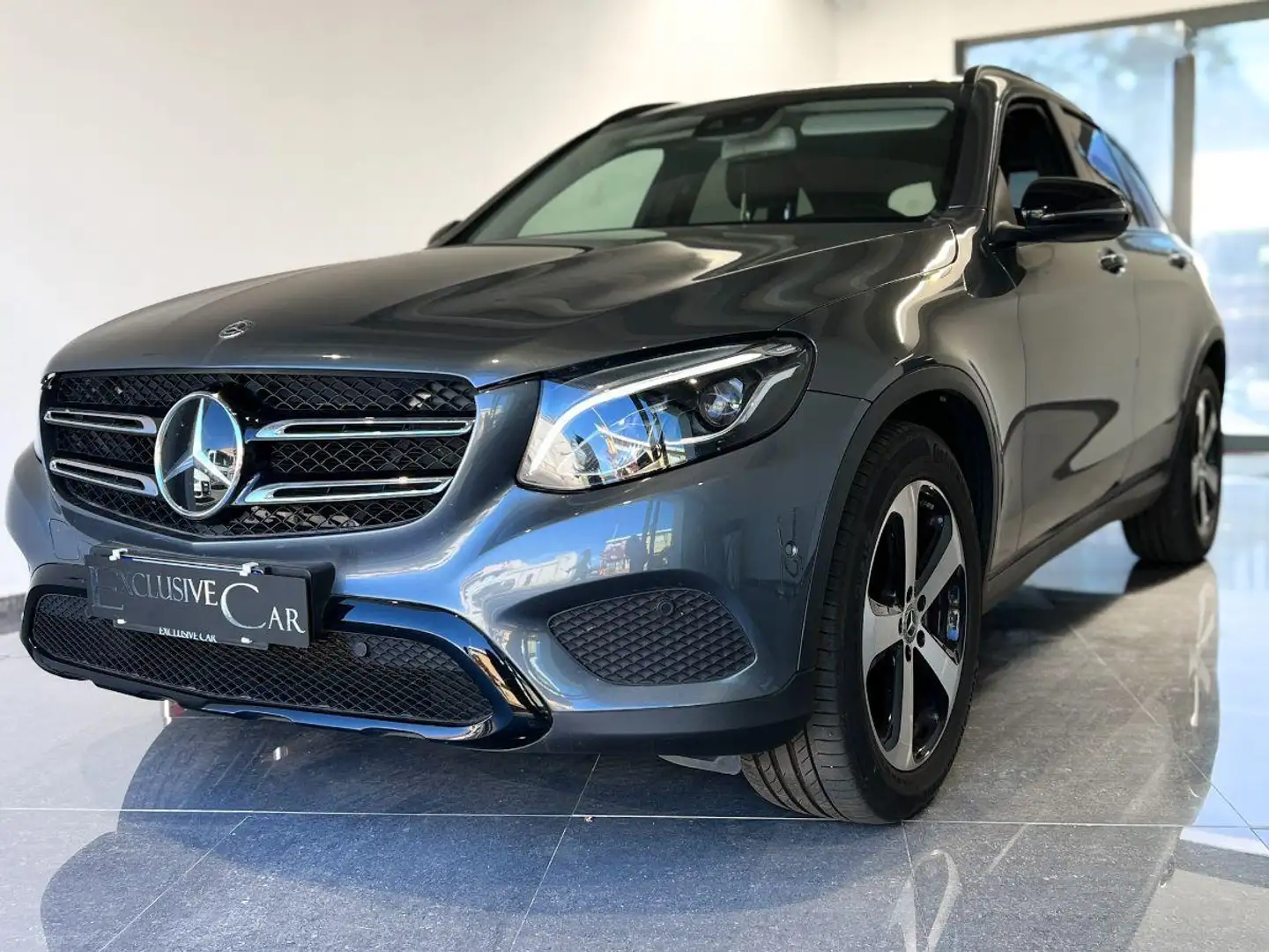 Mercedes-Benz GLC 220 d 4Matic Exclusive Grigio - 2
