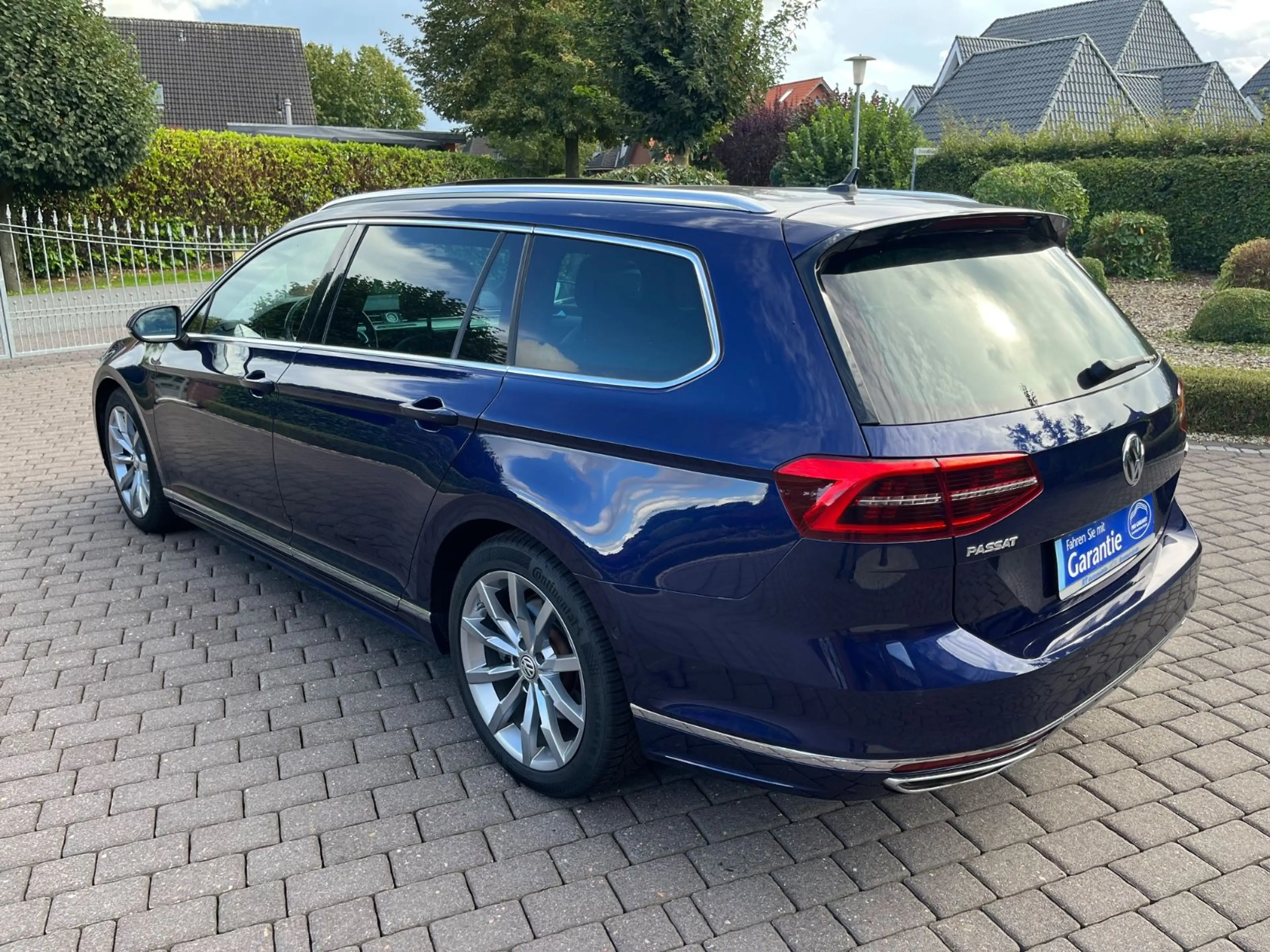 Volkswagen Passat Variant Passat V. High. 4Mot.(1.Hand+R Line+LED+Pan+Dyn) — photo 5