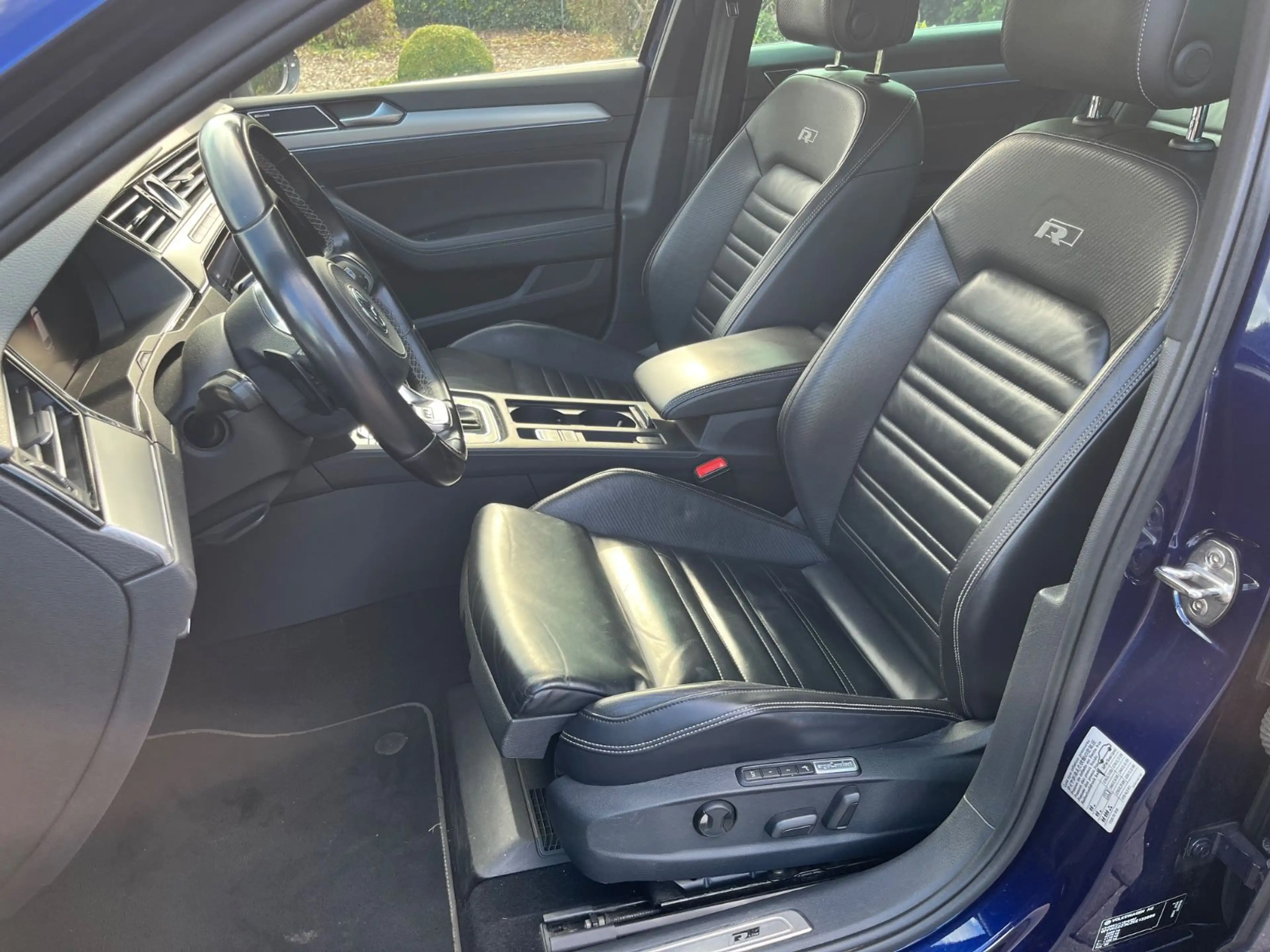 Volkswagen Passat Variant Passat V. High. 4Mot.(1.Hand+R Line+LED+Pan+Dyn) — photo 14