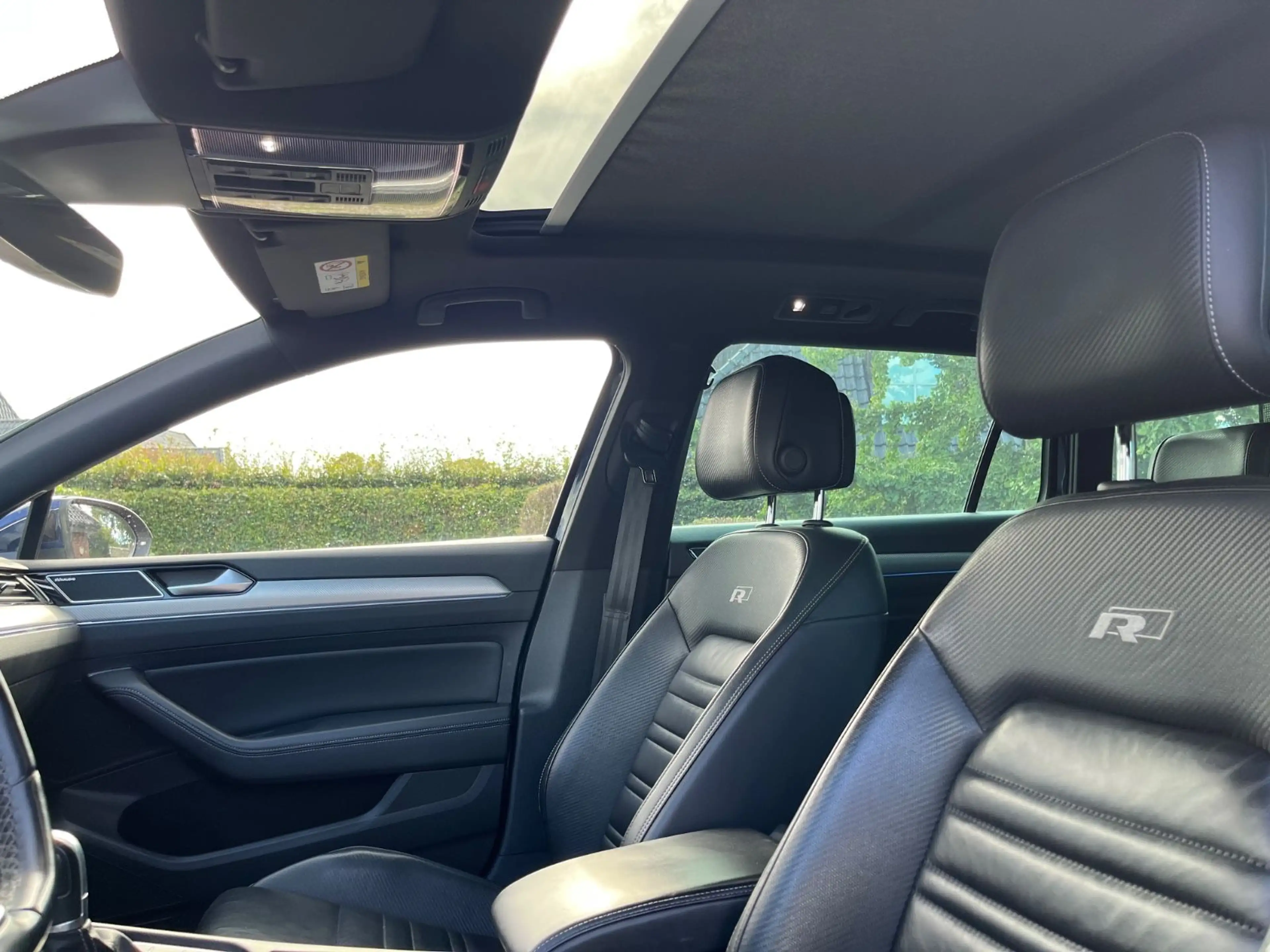 Volkswagen Passat Variant Passat V. High. 4Mot.(1.Hand+R Line+LED+Pan+Dyn) — photo 17